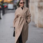 Abrigos de lana: cómo combinarlos según los mejores looks del 'street style' y los más bonitos de Zara, Mango y Stradivarius para el invierno de 2025