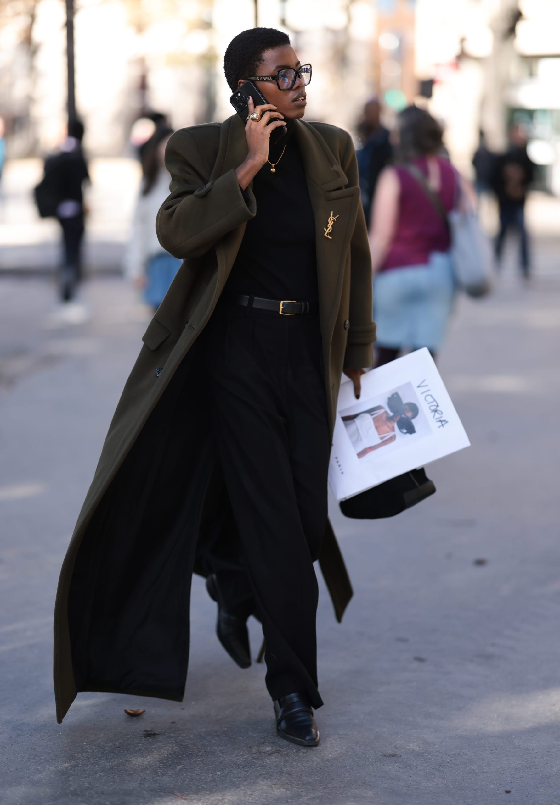 abrigo-de-lana-mujer-808ilz-1.jpg Abrigos de lana: cómo combinarlos según los mejores looks del 'street style' y los más bonitos de Zara, Mango y Stradivarius para el invierno de 2025 - Imagen 1