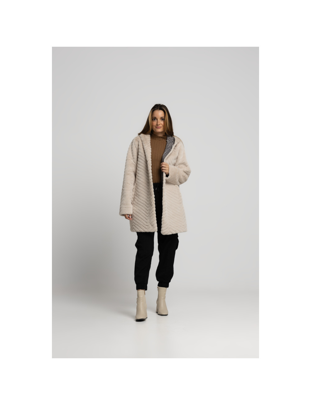 abrigo-doble-faz-505ire.png Abrigo Doble Faz series Cassis crudo REVER MILE - Imagen 1
