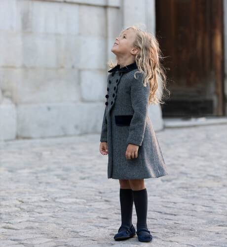 abrigo-gris-659moa-1.jpg Abrigo niña gris estilo ingles | Aiana Larocca Moda Infantil - Imagen 1