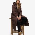 Mujer Abrigo largo acolchado con capucha en marrón grano de café | Superdry ES