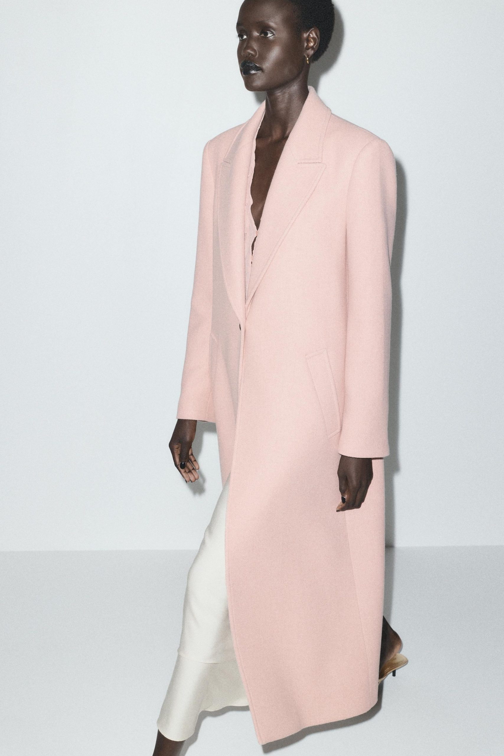abrigo-oversize-mujer-766wdm-1.jpg Combinar Abrigo Oversize Mujer Se Llevan Los Abrigos Largos Abrigo Oversize Zara Abrigo Rosa Mujer Abrigo - Imagen 1