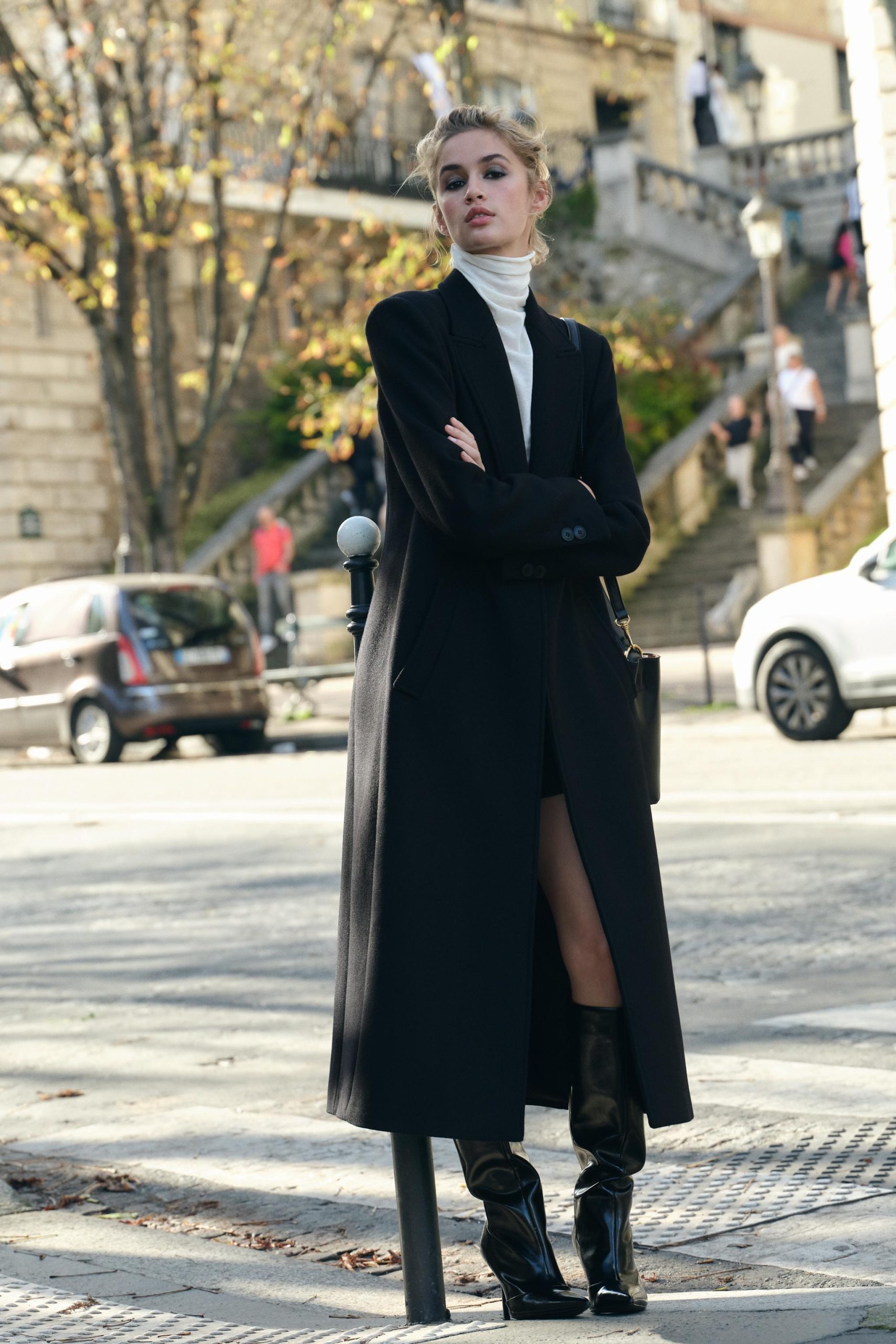 abrigos-largos-886vrp-1.jpg 8 abrigos largos de Zara y Cortefiel elegantes y versátiles con los que no pasarás frío este invierno | Moda - Imagen 1