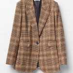 Blazer de cuadros: la inversión que soluciona tus looks de otoño