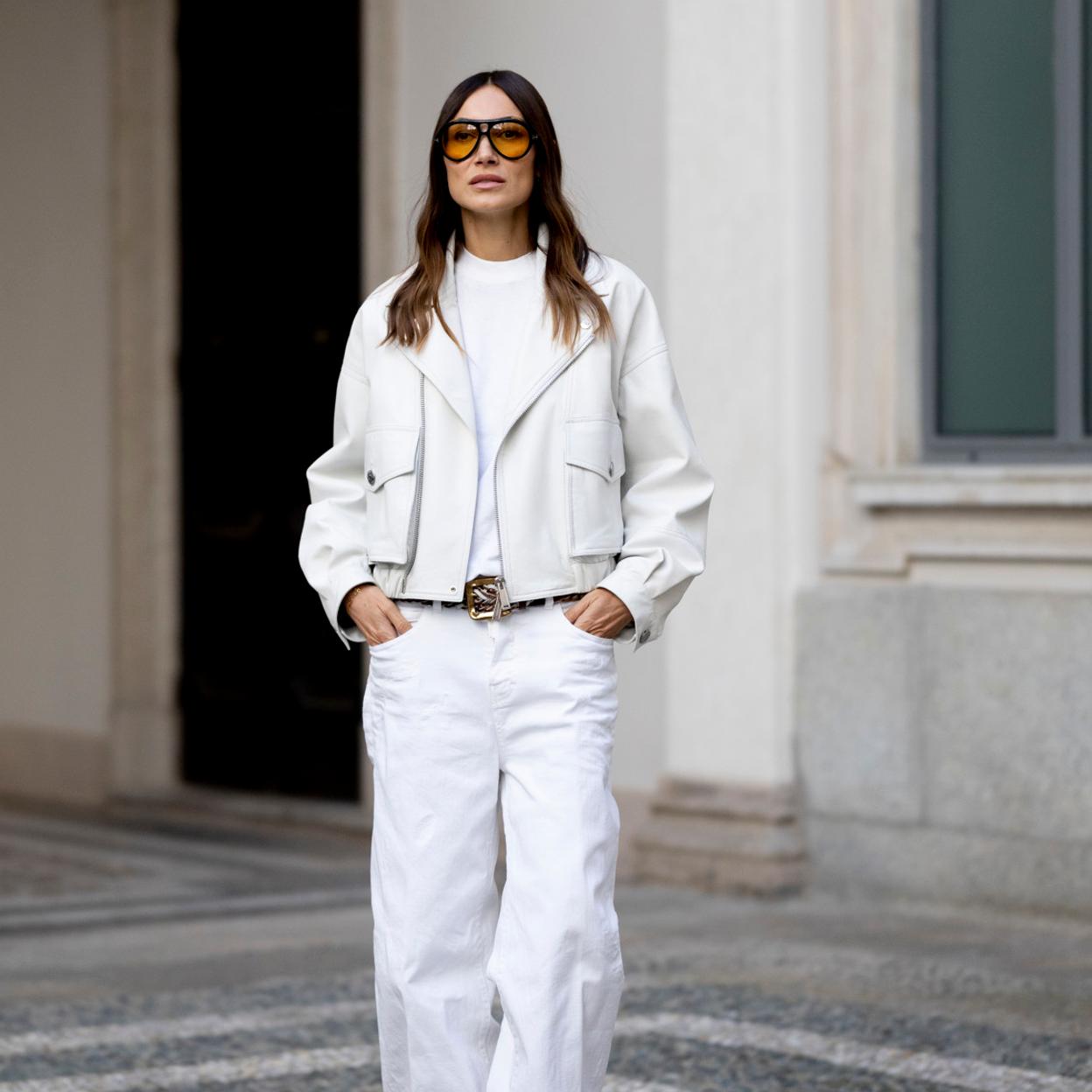 chaqueta-blanca-010abd-1.jpg Esta es la chaqueta blanca de estilo francés que más verás en primavera | Mujerhoy - Imagen 1