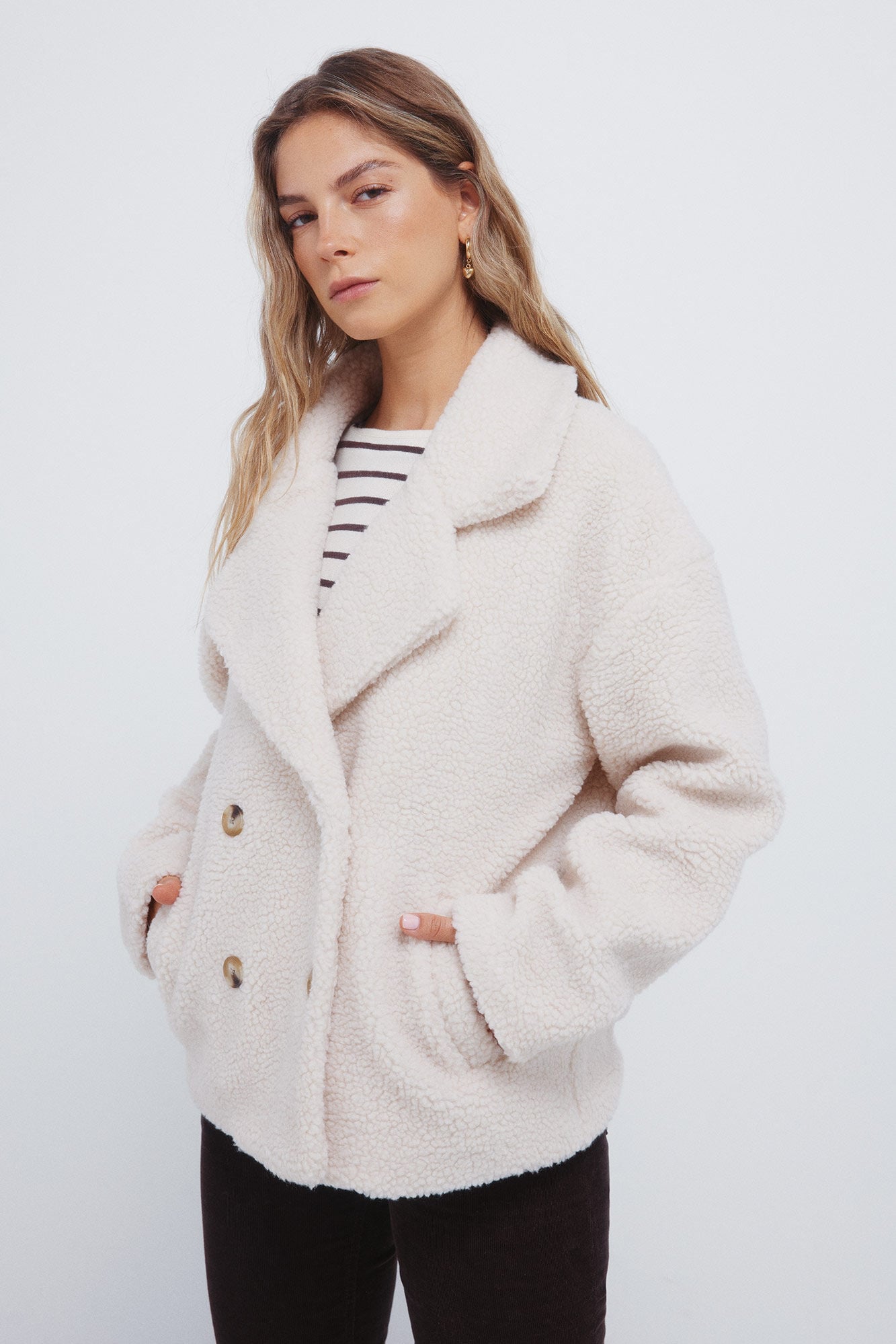 chaqueta-borreguito-863nbm-1.jpg Abrigo borreguito doble abotonadura | Ofertas en abrigos y parkas de mujer | Fifty Outlet - Imagen 1