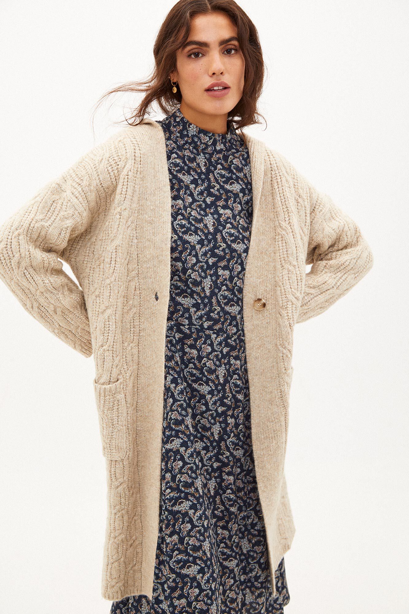 chaqueta-de-punto-mujer-263hne-1.jpg Samara. Chaqueta de punto larga | Jerséis y Cárdigans de Mujer | Cortefiel - Imagen 1