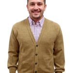 Chaqueta hombre con botones y cuello pico| Confecciones Castillo