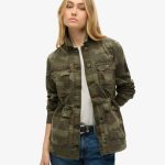 Mujer Chaqueta militar bordada en camuflaje descolorido | Superdry ES