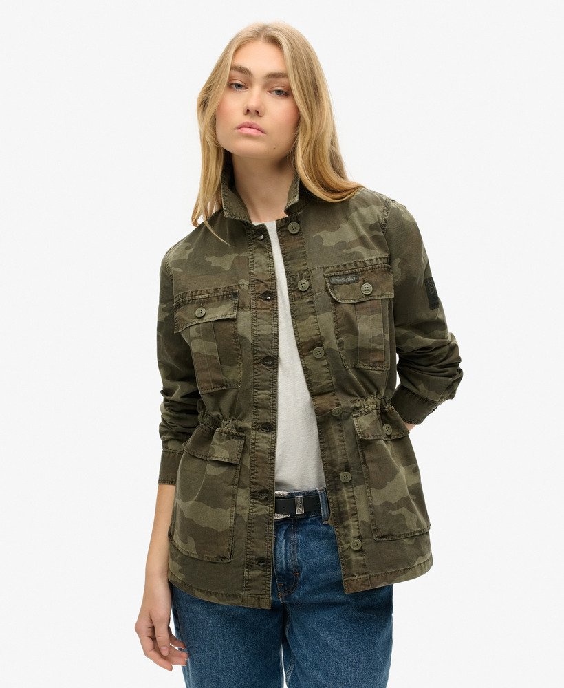 chaqueta-militar-mujer-191six-1.jpg Mujer Chaqueta militar bordada en camuflaje descolorido | Superdry ES - Imagen 1