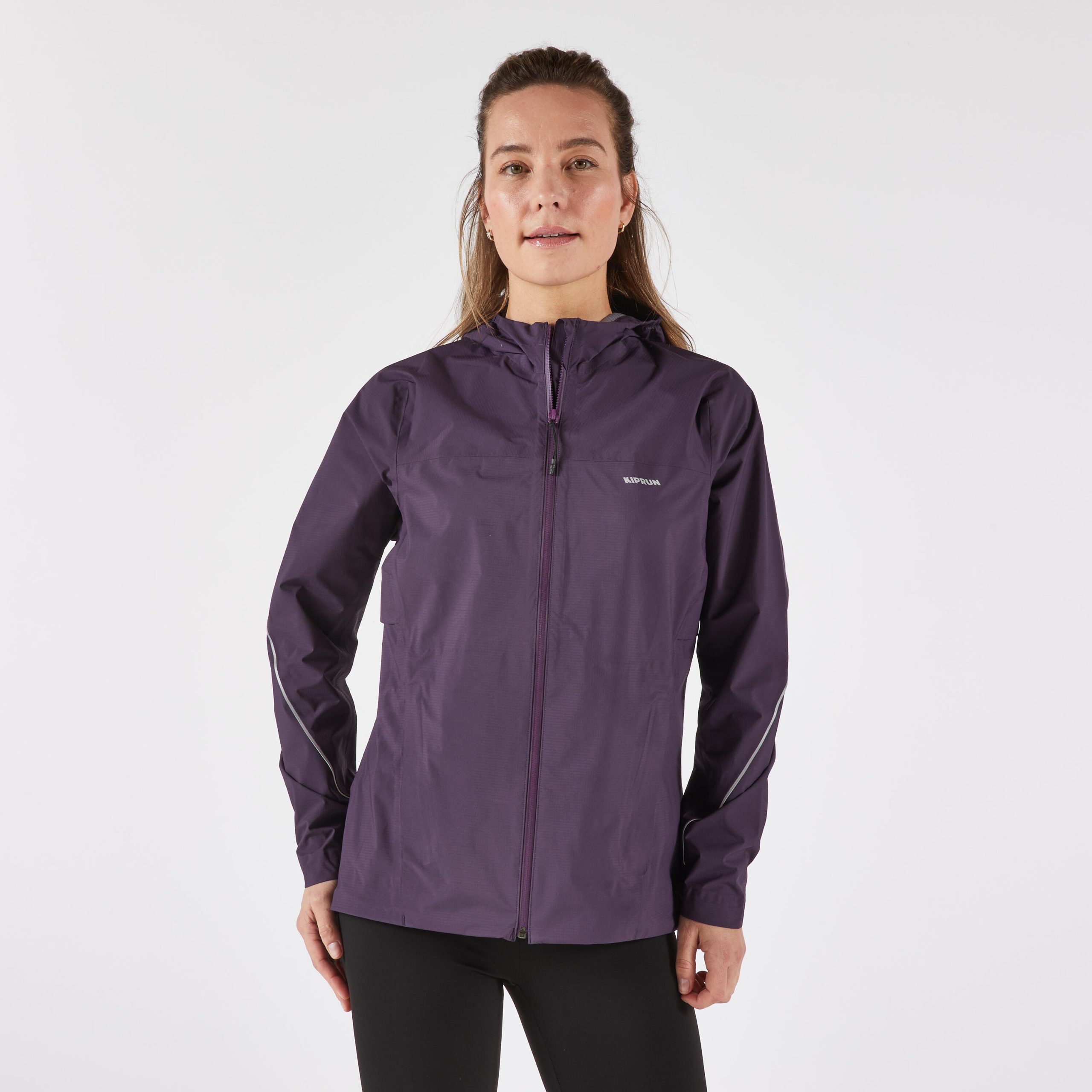 chaqueta-running-mujer-077szp-1.jpg Chaqueta running trail impermeable y transpirable Mujer KIPRUN Run 500 berenjena - Imagen 1