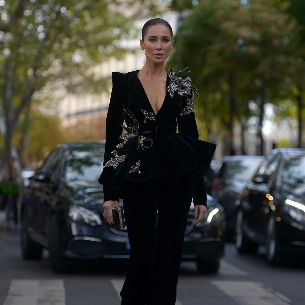 chaqueta-terciopelo-mujer-787con-1.jpg moda: Cinco chaquetas de terciopelo que dan un plus de elegancia a tus clásicos jerséis de punto | Mujerhoy - Imagen 1