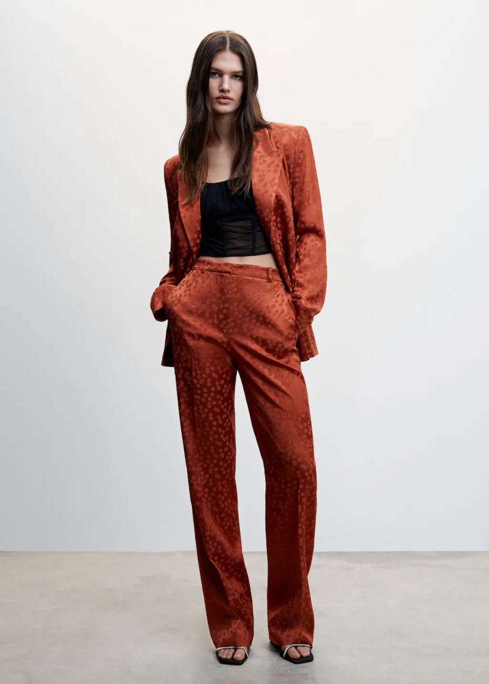 chaquetas-mujer-mango-772wis-1.jpg 8 chaquetas de mujer de Mango de nueva temporada por menos de 80 euros para todos tus looks | Moda - Imagen 1