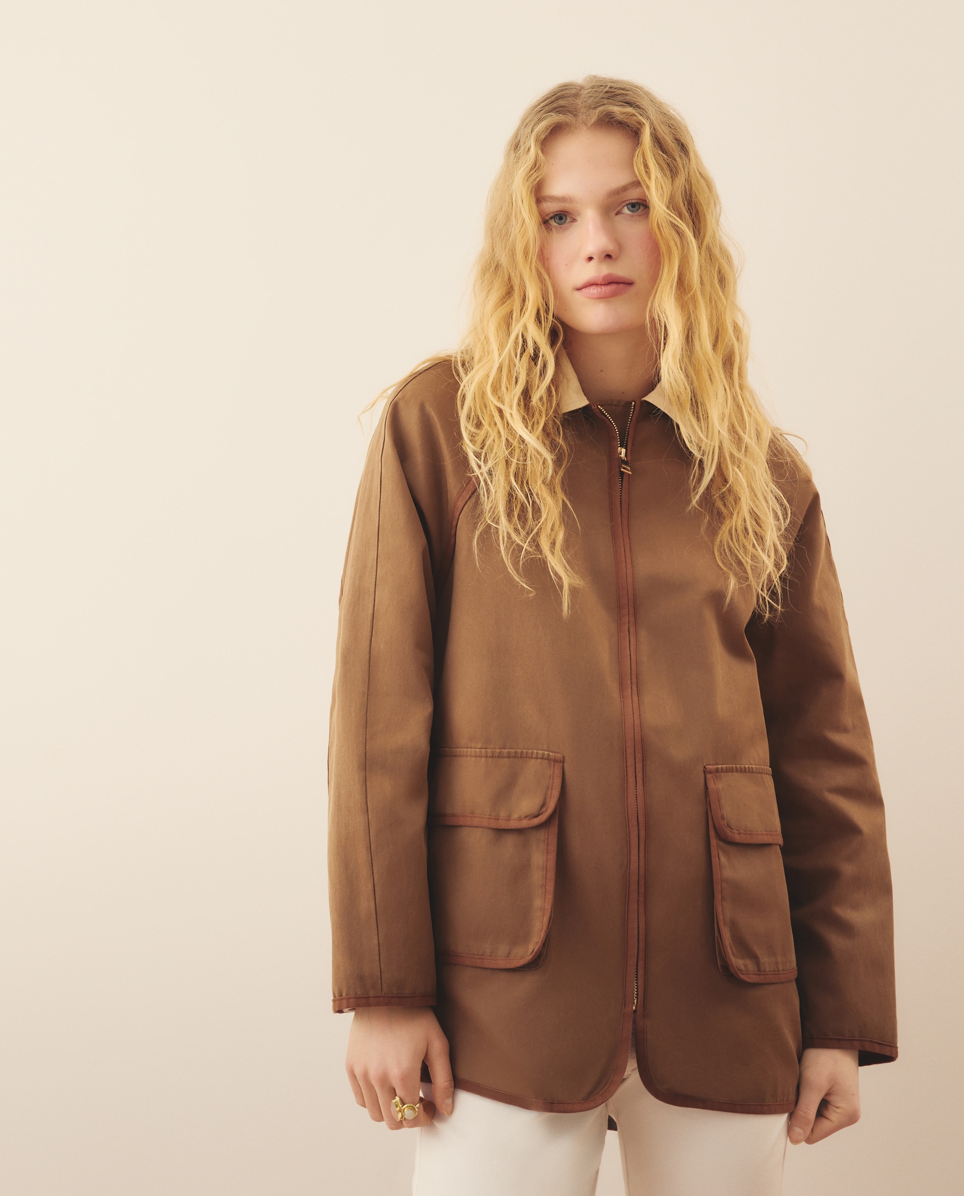 parka-encerada-mujer-214dmj-1.jpg Parka encerada de mujer Southern Cotton 730 Camel 40 42/M - Imagen 1