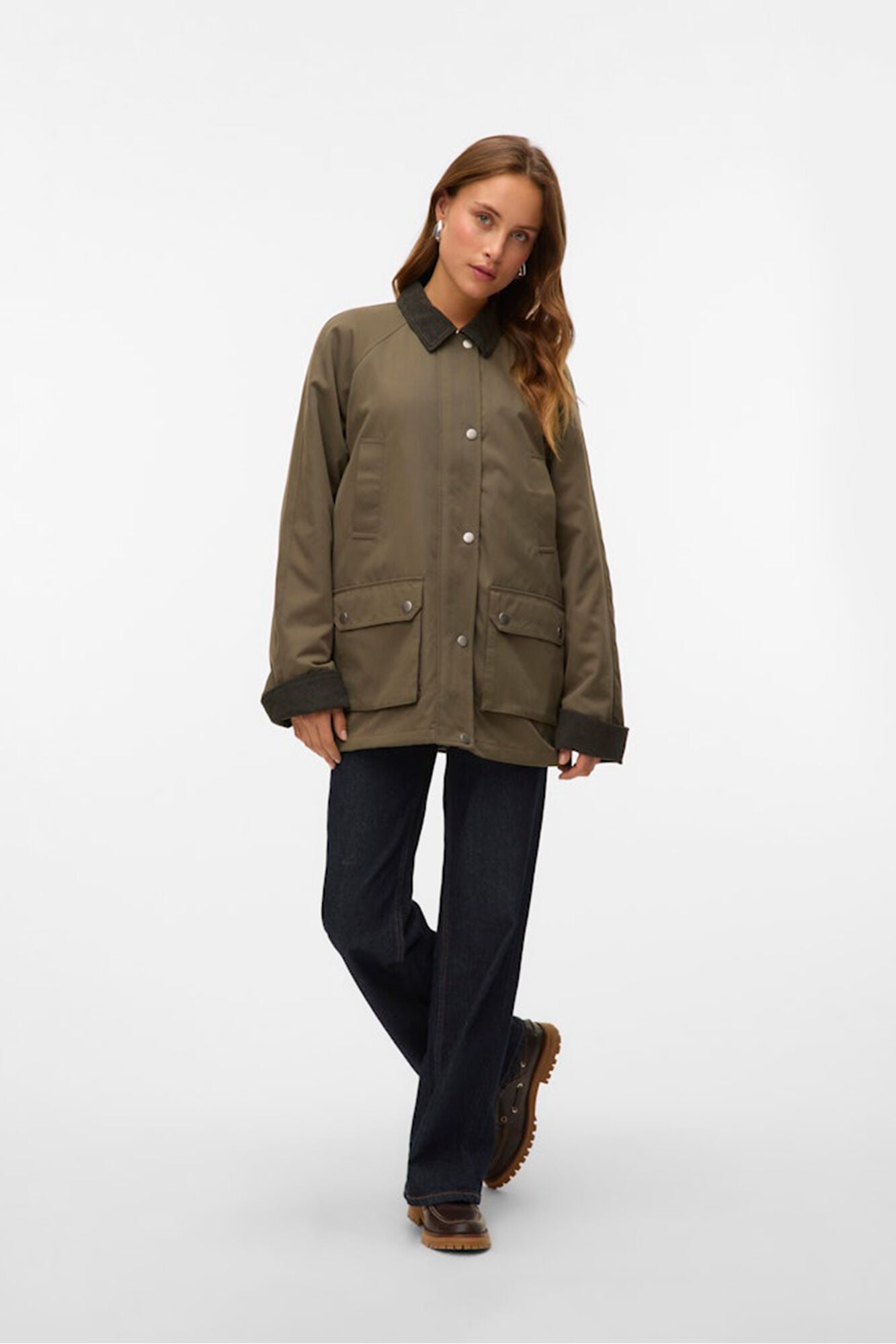 parka-encerada-mujer-980nrz-1.jpg Parka encerada multibolsillos | Parkas de Mujer | Cortefiel - Imagen 1